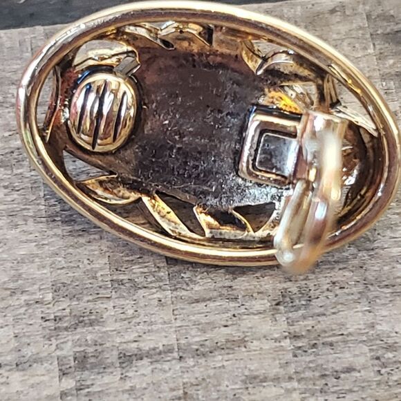 VINTAGE Faux Moonstone Clip-on Earrings - Picture 6 of 6